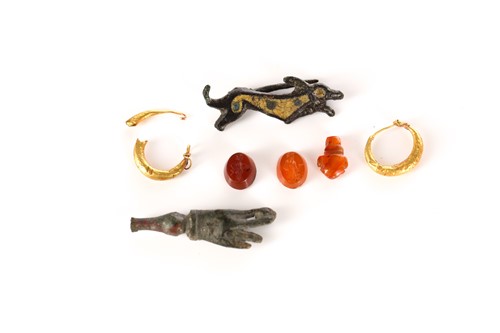 Lot 464 - Roman antiquities, comprising a gold ring,...