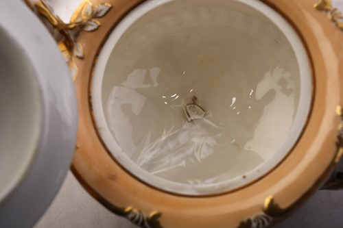 Lot 497 - An H&R Daniel porcelain teaset, comprising...