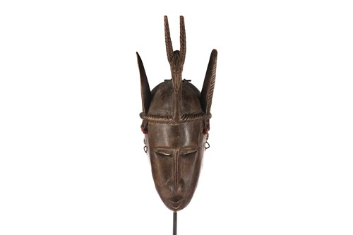 Lot 68 - A Marko (Warka) face mask, Mali, a vertical...