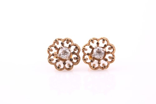 Lot 253 - A pair of diamond earrings, each consisting of...