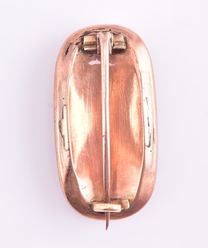 Lot 261 - A late 19th century mourning brooch, the gold...