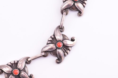Lot 16 - Georg Jensen - a flowerhead link necklace,...