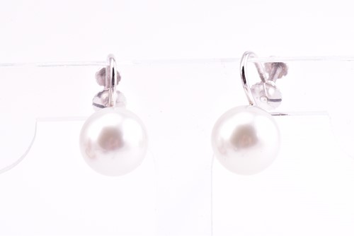 Lot 69 - Pair of South Sea pearl earrings, white 12mm...