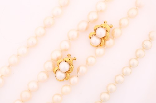 Lot 80 - A lot consists of pearl necklaces and earrings,...