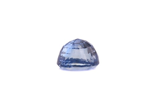 Lot 310 - A large loose sapphire gemstone, the...