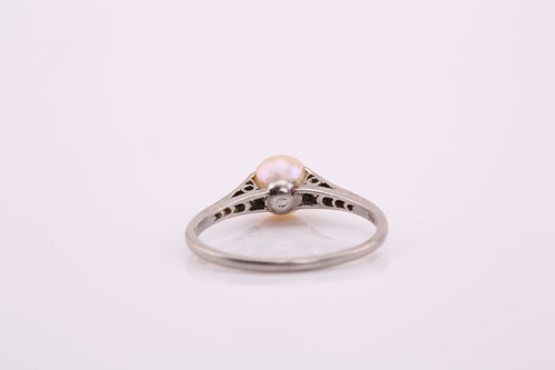 Lot 72 - An art deco style pearl and diamond ring,...