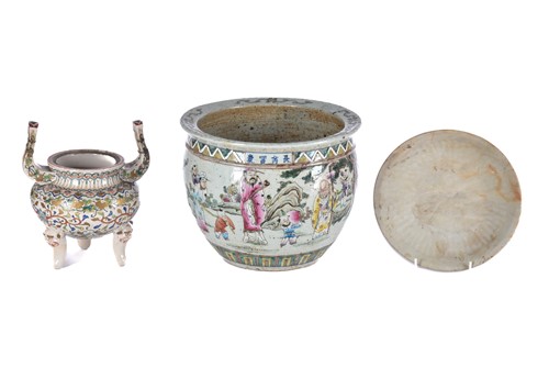 Lot 199 - A Chinese famille rose porcelain jardiniere,...