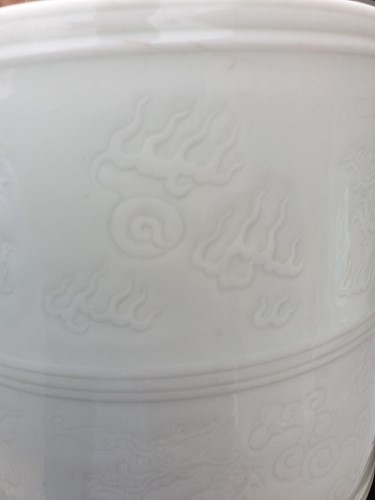 Lot 143 - A Chinese porcelain anhua bitong, of...