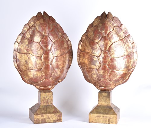 Lot 415 - A pair of "Hollywood Regency" style carved and...