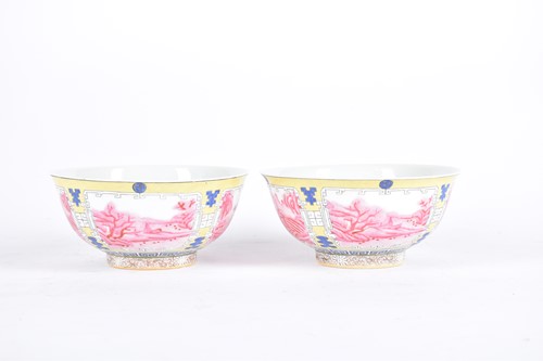 Lot 277 - A pair of Chinese famille rose bowls, the...