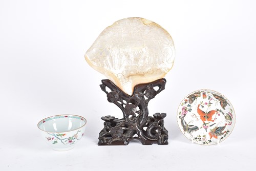 Lot 279 - A Chinese porcelain fluted saucer, Qing,...