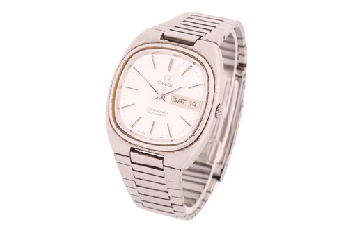 Lot 421 - An Omega Seamaster Automatic with a Swiss-made...