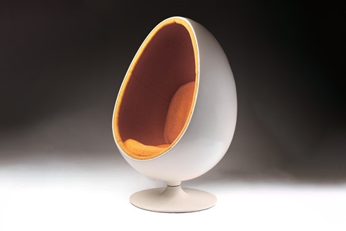 Lot 238 - An Eero Aarnio style "Egg Pod" chair with...