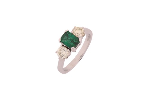 Lot 107 - A diamond and emerald three stone ring,...