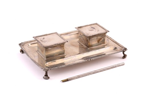 Lot 479 - An early 20th century rectangular two well...