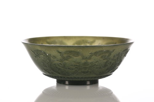 Lot 217 - A Mughal style spinach jade bowl, with...