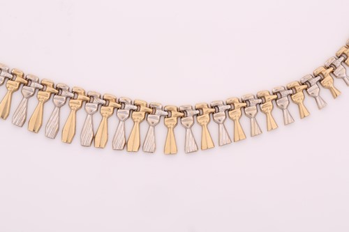 Lot 207 - A 9ct bi-coloured gold fringe necklace,...