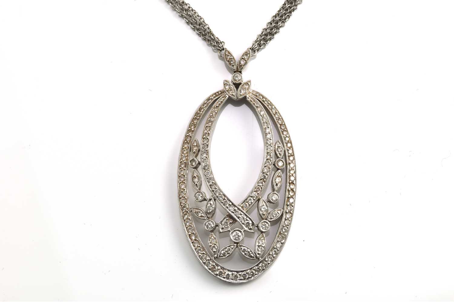 Lot 191 - A Belle Époque style diamond pendant on chain,...