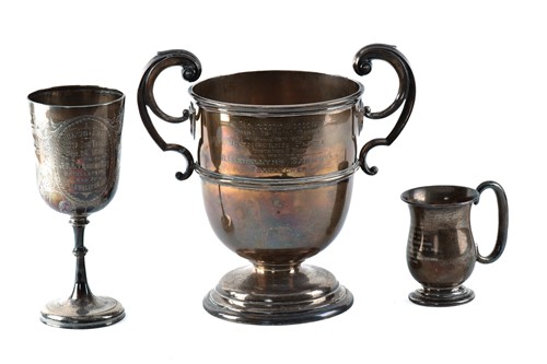 Lot 482 - A large early 20th-century silver trophy...