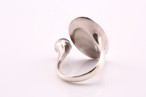 Lot 347 - Georg Jensen - a Modernist ring with...