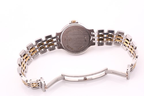 Lot 300 - A lady's Dunhill quartz wristwatch, with a...