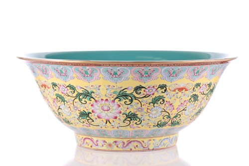 Lot 224 - A large Chinese famille rose wash bowl, with...