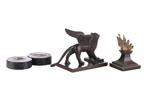 Lot 305 - A 20th century patinated bronze Grand Tour...