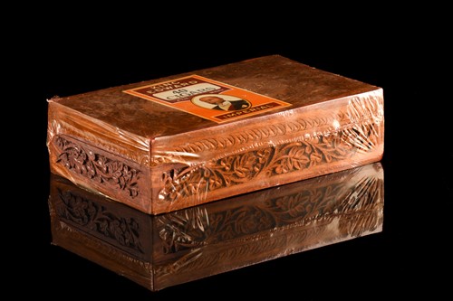 Lot 365 - A sealed carved wood box of 40 King Edward...