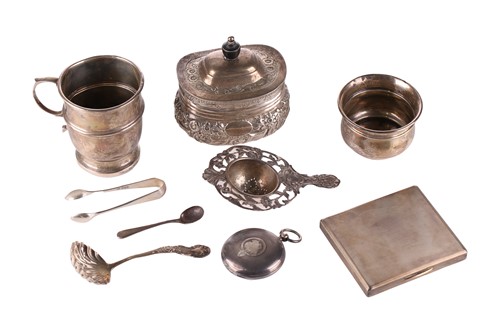 Lot 461 - A small collection of silver items including a...
