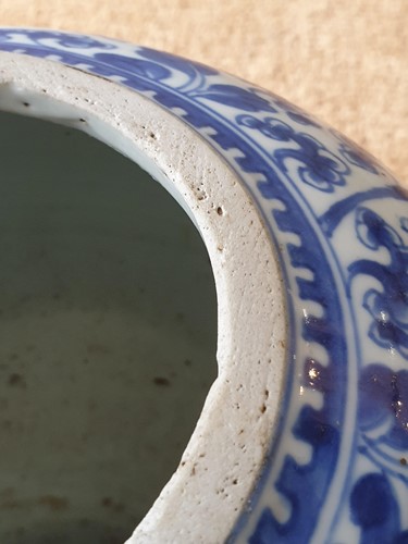 Lot 194 - A Chinese blue and white porcelain heavy...