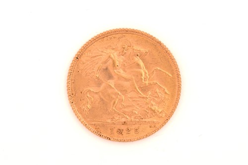 Lot 272 - A George V South African Mint half sovereign...