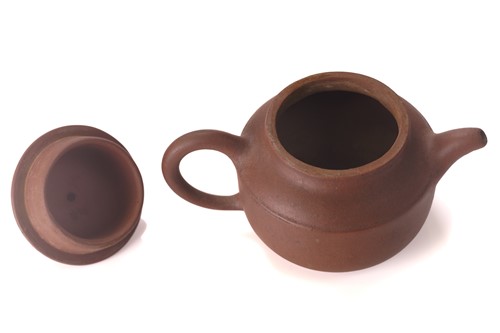 Lot 188 - A 20th-century Chinese Yixing teapot, 9.5 cm...