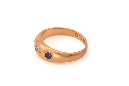 Lot 164 - A Victorian sapphire and diamond ring in 18ct...