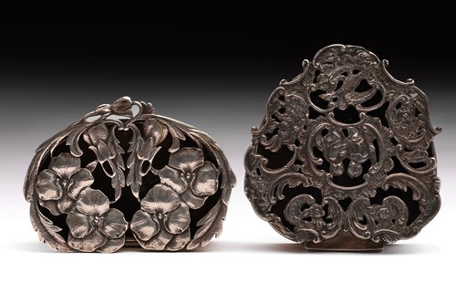 Lot 411 - Two silver trinket boxes, comprising an...