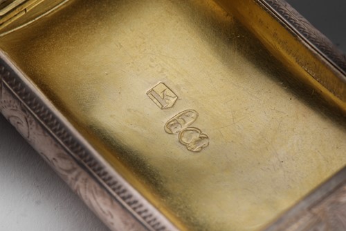Lot 272 - A George III double snuff box; of curved...