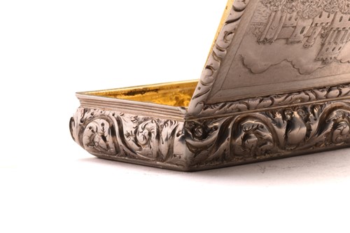 Lot 395 - A George IV castle top snuff box; rounded...