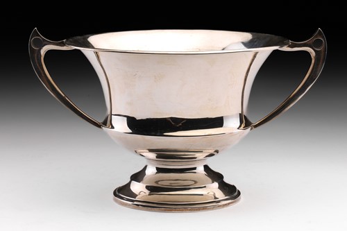 Lot 397 - A George V twin-handled silver pedestal bowl,...