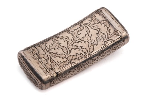 Lot 445 - A George III snuff box; rounded rectangular,...