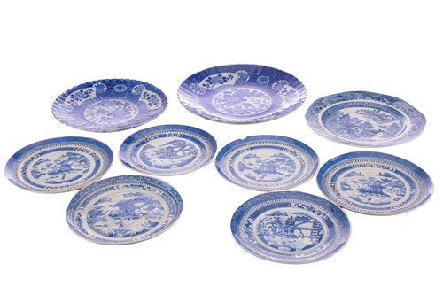 Lot 71 - A small collection of mostly Chinese blue and...