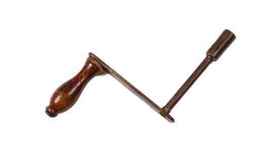 Lot 129 - A good quality Victorian mahogany oval screw...