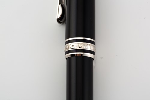 Lot 178 - Montblanc Meisterstück Classique Ballpoint pen,...