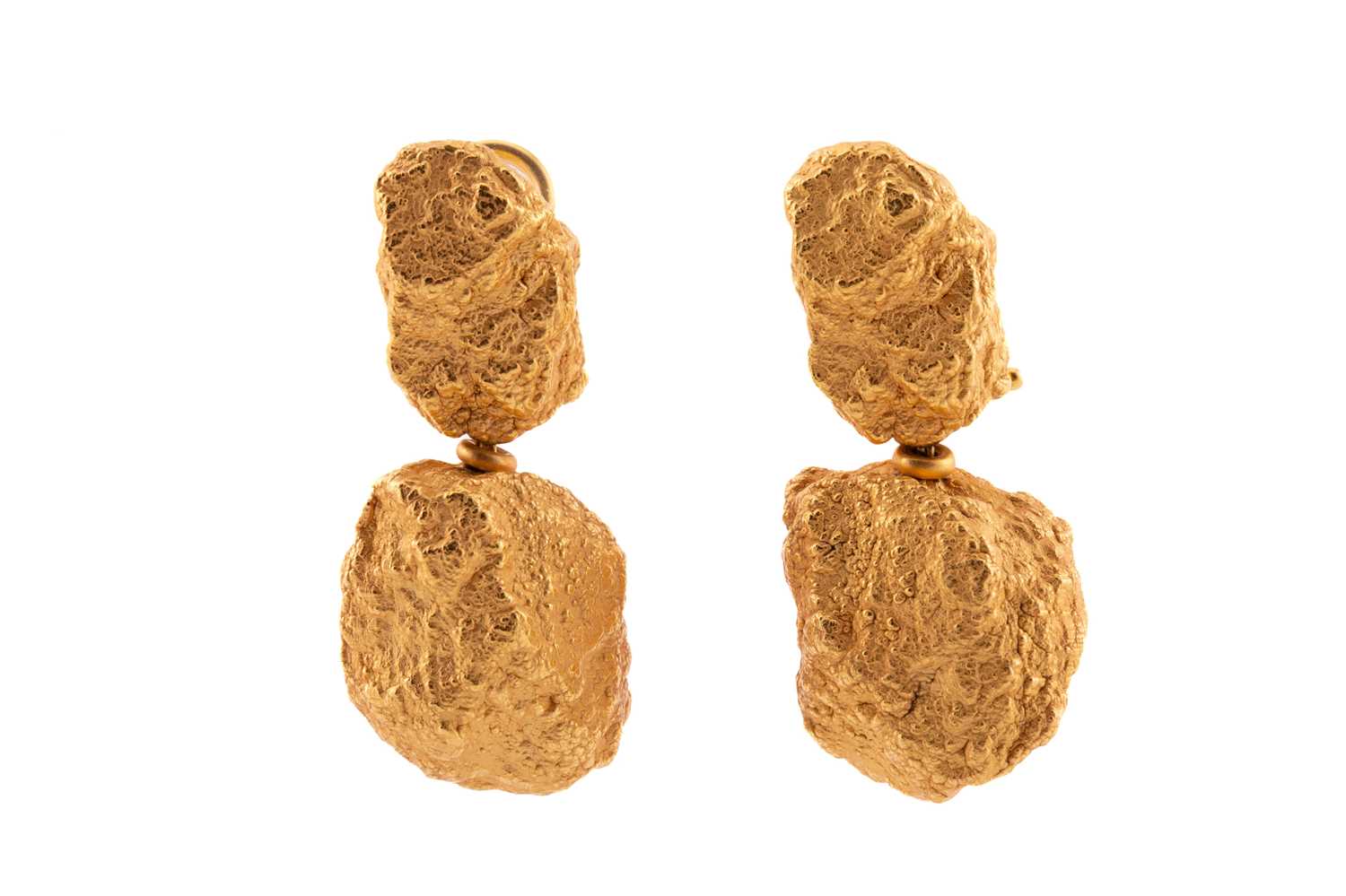Lot 77 - A pair of Roberto Coin 'Nugget' earrings, each...