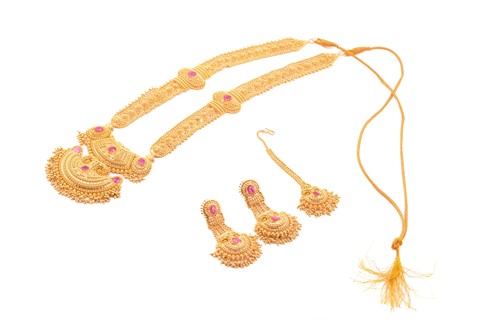 Lot 54 - A yellow metal and ruby set bridal suite;...