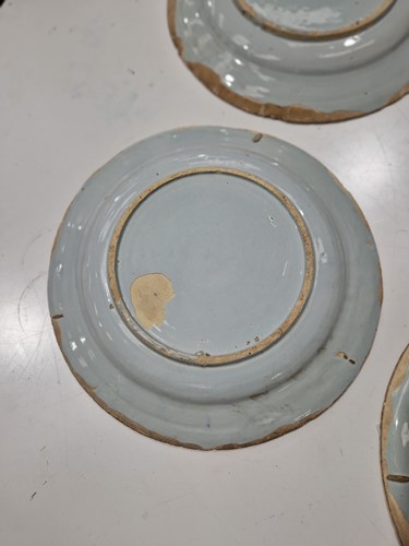 Lot 409 - Five 18th century Dutch Delft plates,...