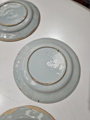 Lot 409 - Five 18th century Dutch Delft plates,...