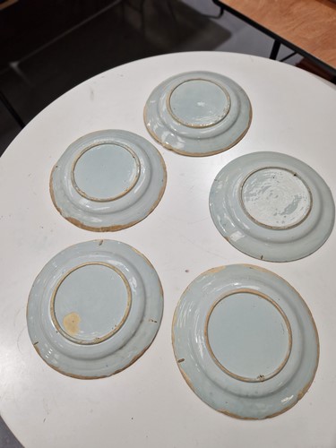 Lot 409 - Five 18th century Dutch Delft plates,...