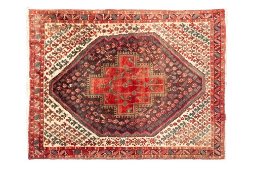 Lot A 20th-century ivory ground Bidjar rug with a...