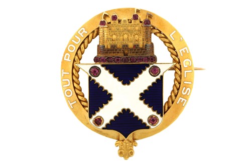 Lot 161 - An enamel heraldic brooch, displaying an...