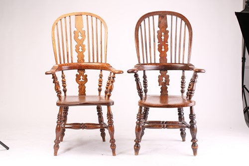 Lot 292 - Two similar19th/20th-century Yorkshire-type...