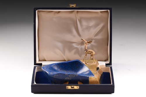 Lot 200 - An 18 carat gold and lapis lazuli model of a...